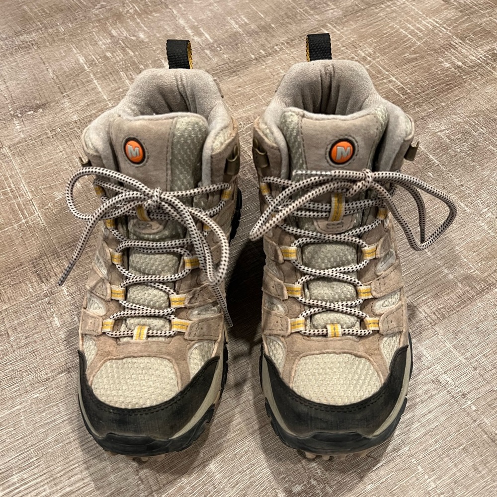 Merrell Moab 2 Vent Mid Hiking Boots